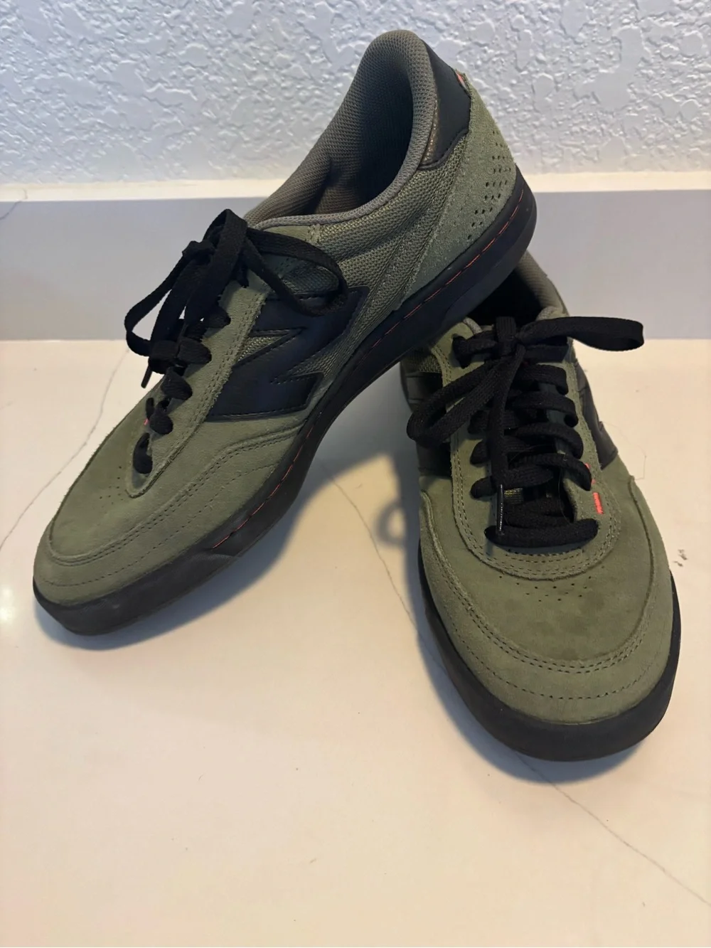 NEW BALANCE 440V2 Olive Green and Black Men's Low-Top Sneakers